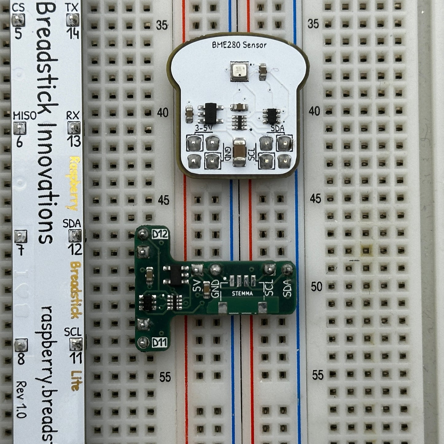 I2C Bus Rail Adapter - Breadstick Innovations